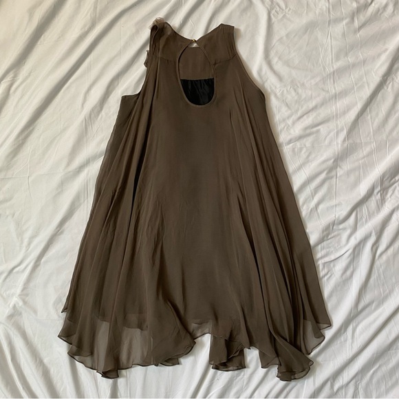 CAMILLA AND MARC 100% Silk Fairy Dress, Runway Designer 3D Floral Embellishments - Picture 7 of 12